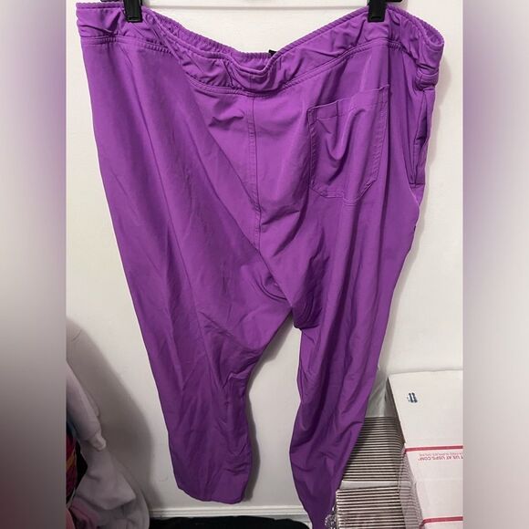 Purple scrub bottoms - Picture 4 of 5